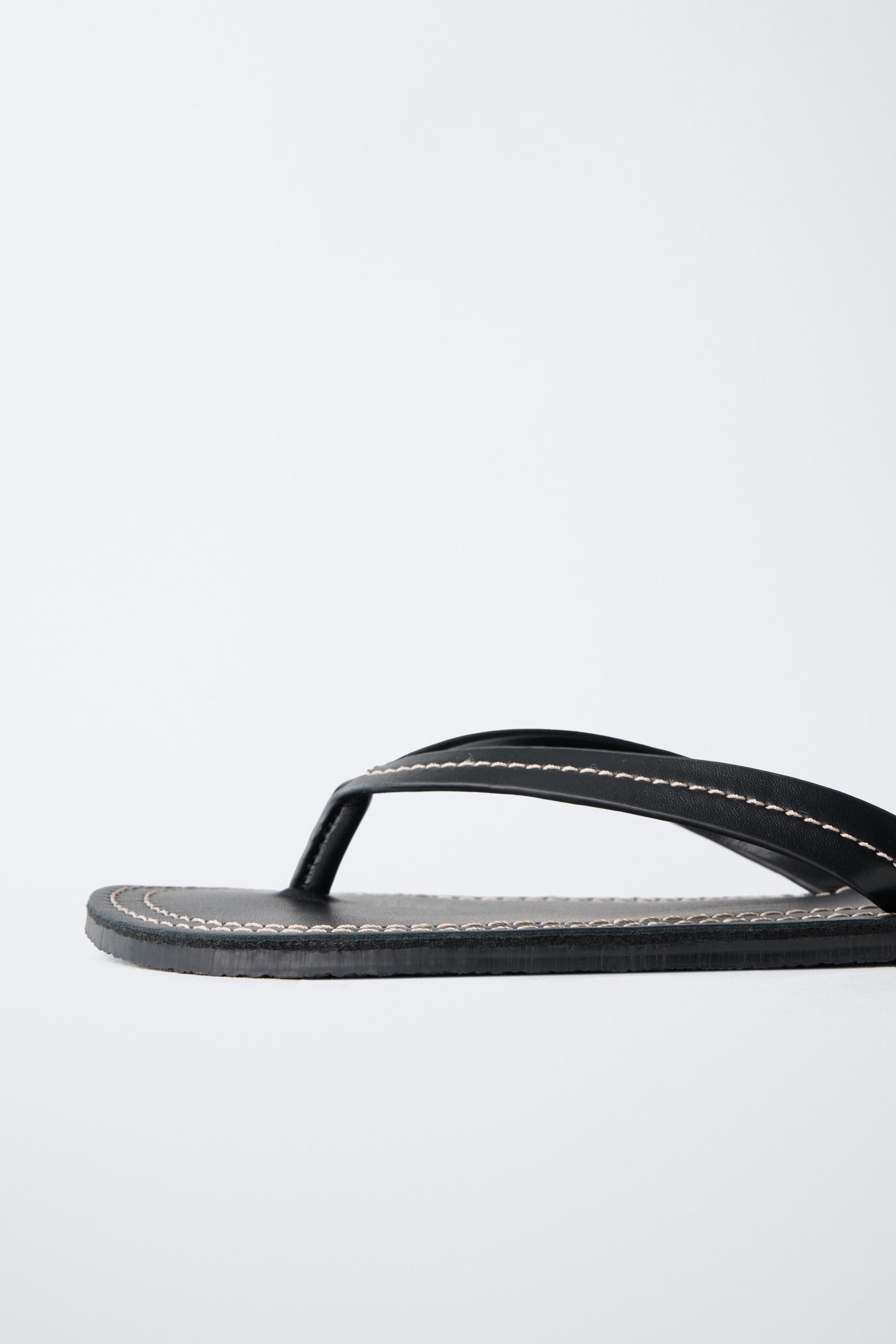 LEATHER SANDALS